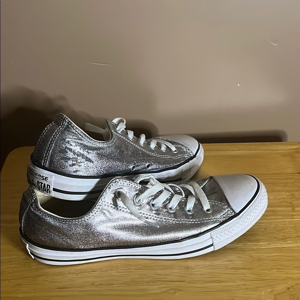 😄Converse All Star silver flat low rise shoes